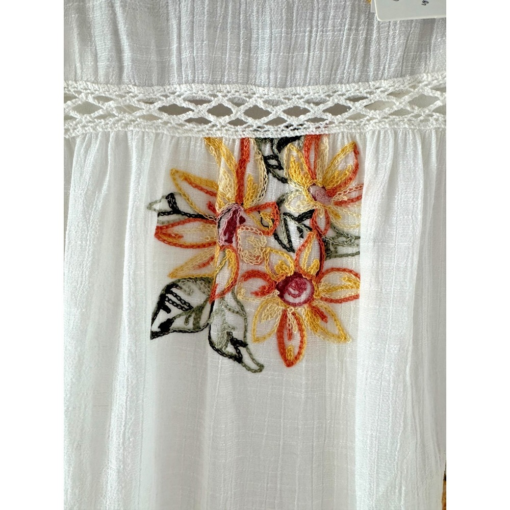 Rose & Everly Sunflower Embroidered Lace Inset Boho Cottage Blouse NWT Women's M - Picture 2 of 12